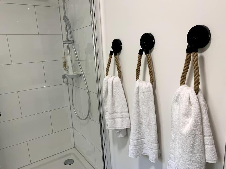 Entspannen Am Grossen Goitzschesee Inkl. Netflix Holzweissig Bagian luar foto